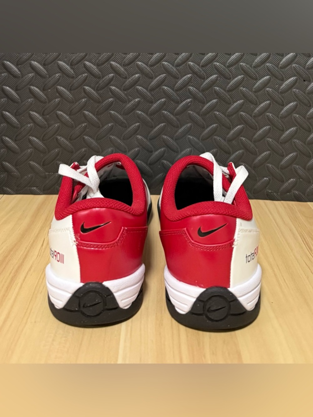 Nike Total 90 3 SP White Gym Red HQ2851-100 Indoor Soccer Shoes Mens Size 10 - Picture 4 of 5